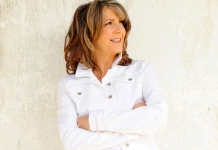 Kathy Mattea - “Songs and the Season”
